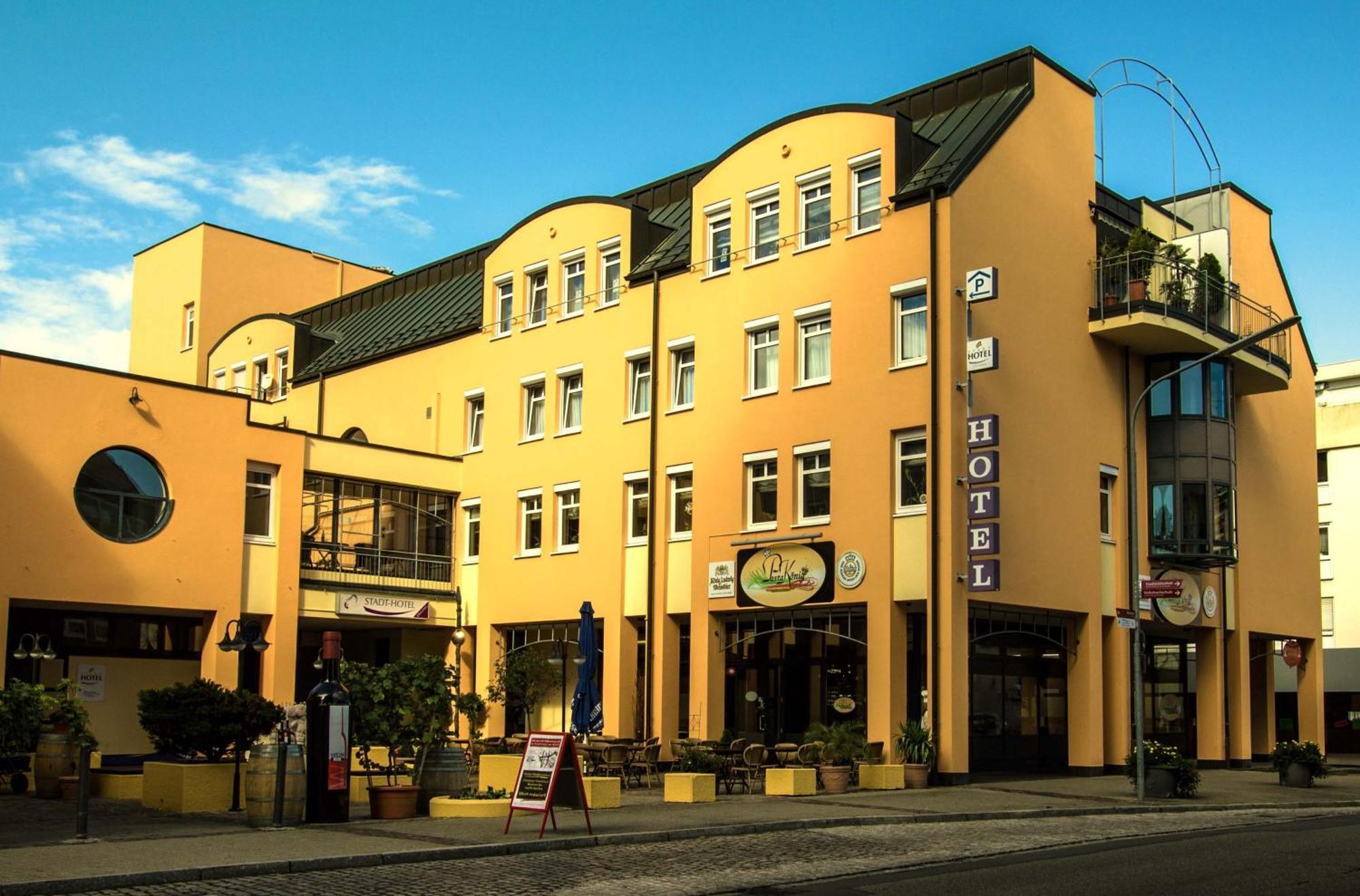 Stadt-Hotel Loerrach Gbr Exterior photo